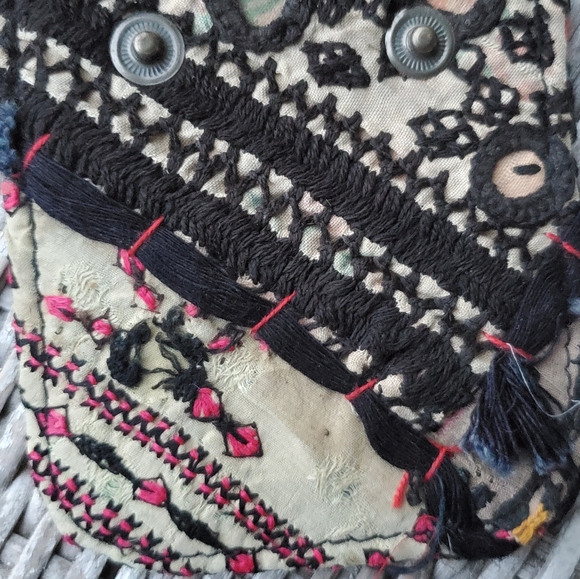 π¨ Free People Boho Embroidered Repurposed vtg banjara hippie Wallet card case - Picture 9 of 11